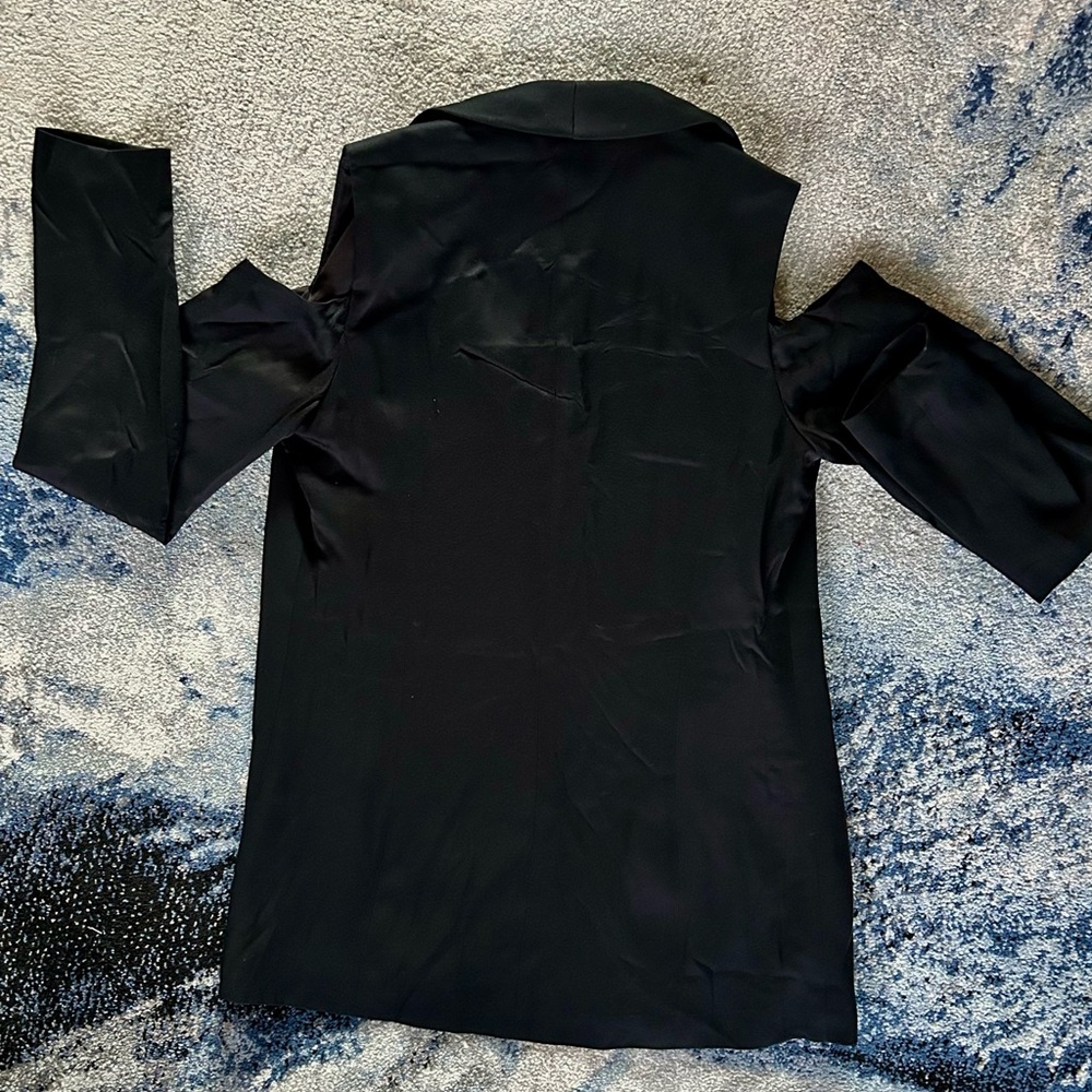 Cold Shoulder Blazer Jacket - Picture 4 of 4